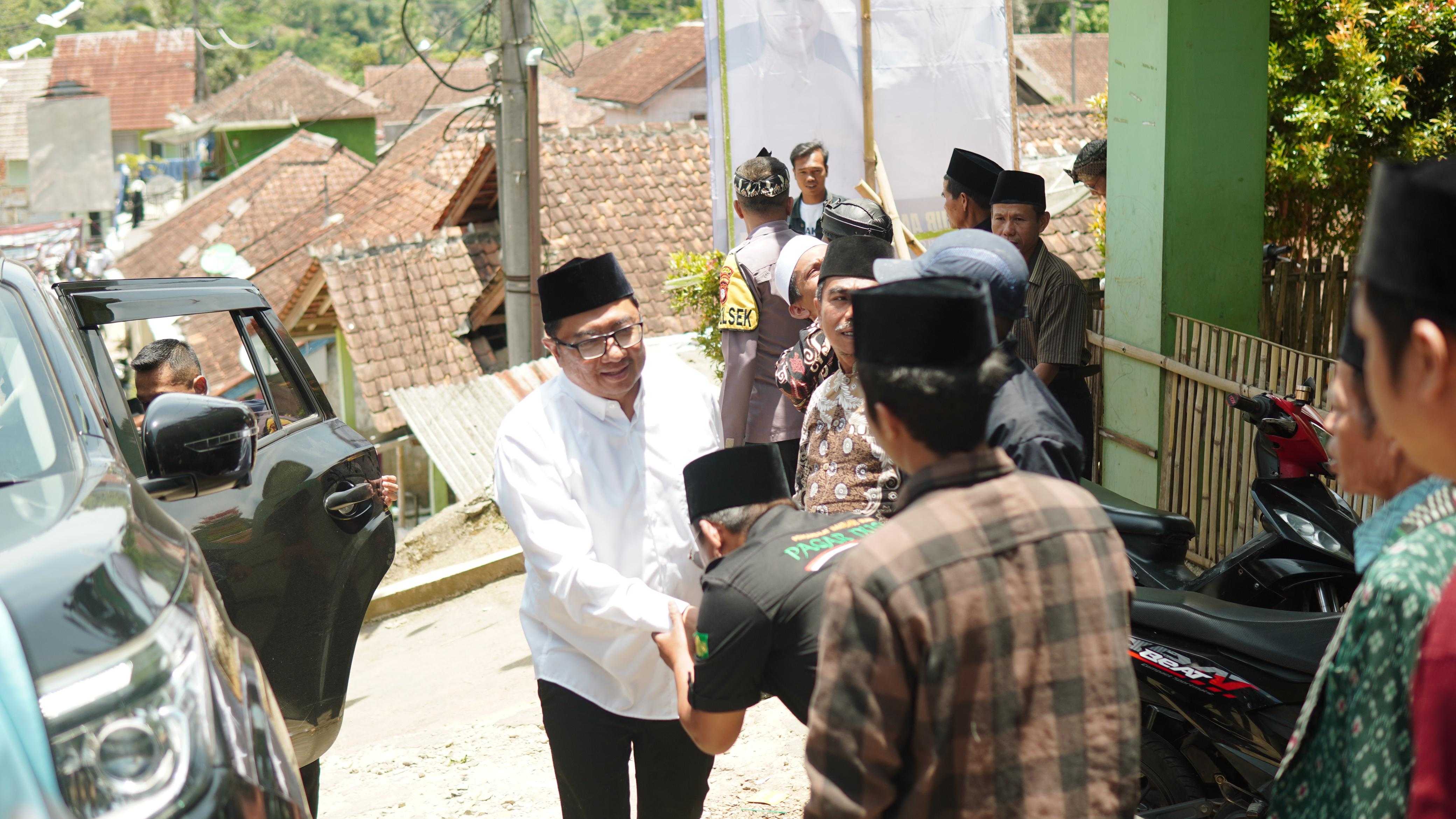 Cabup Garut Abdusy Syakur Amin Silaturahmi dengan Masyarakat dan Warga NU di Banjarwangi, "Harus Ada Bupati dari NU"